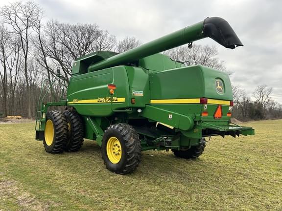 Image of John Deere 9560 equipment image 3