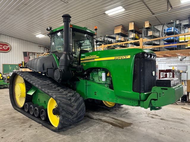 Image of John Deere 9620T equipment image 1