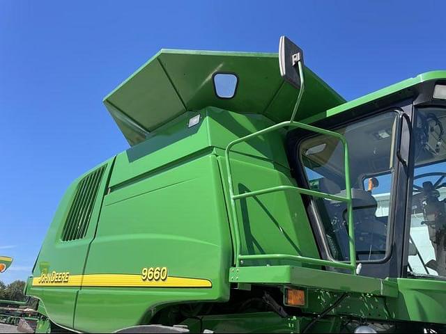 Image of John Deere 9660 equipment image 2