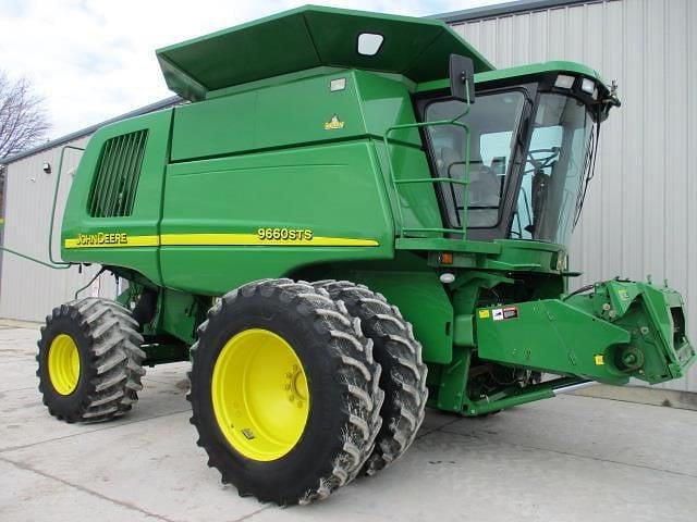 Image of John Deere 9660 equipment image 1