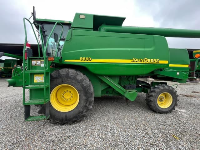 Image of John Deere 9660 equipment image 1