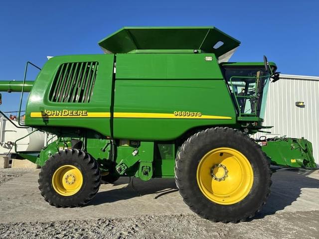 Image of John Deere 9660 STS equipment image 4