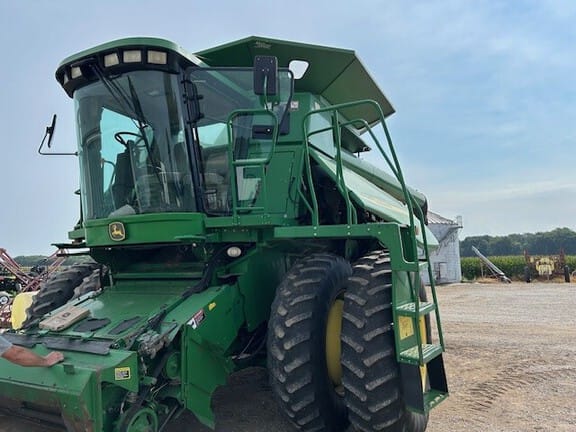 2004 John Deere 9660 STS Equipment Image0