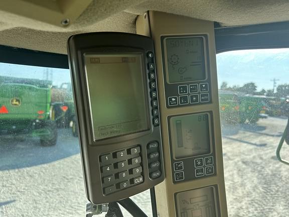 Image of John Deere 9660 STS equipment image 4