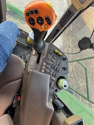 Image of John Deere 9660 STS equipment image 4