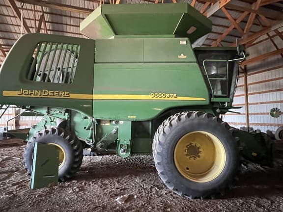 Image of John Deere 9660 STS equipment image 1