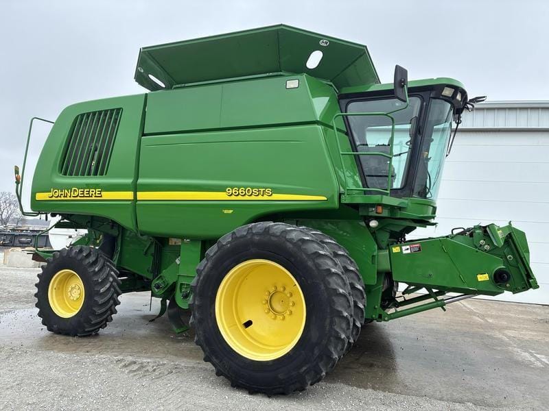 2004 John Deere 9660 STS Equipment Image0