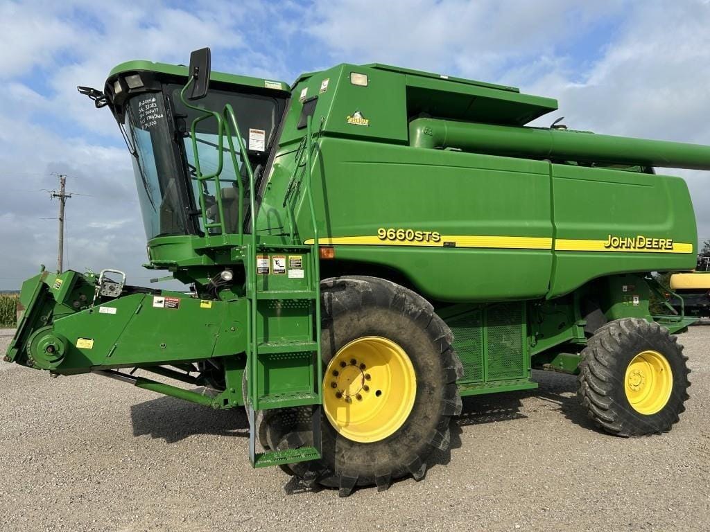 2004 John Deere 9660 STS Equipment Image0