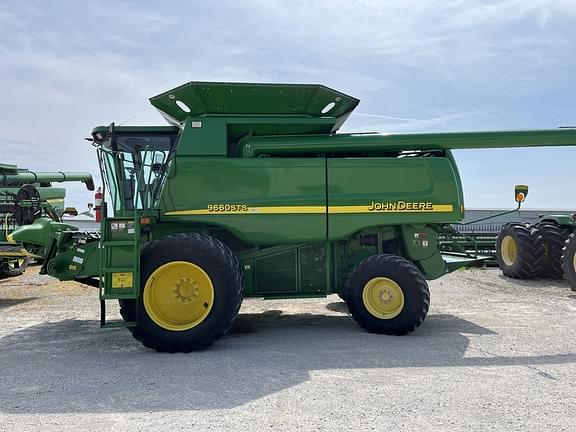 Image of John Deere 9660 STS equipment image 1