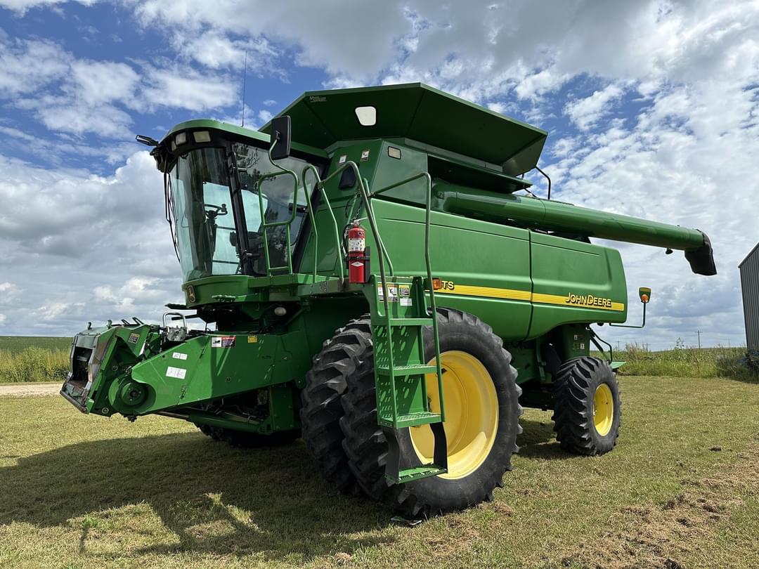 Image of John Deere 9760 STS Primary image