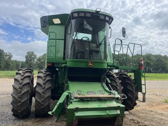Image of John Deere 9760 STS equipment image 2