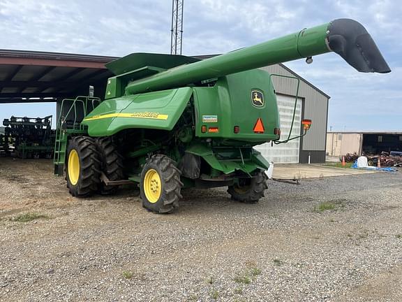 Image of John Deere 9760 STS equipment image 4