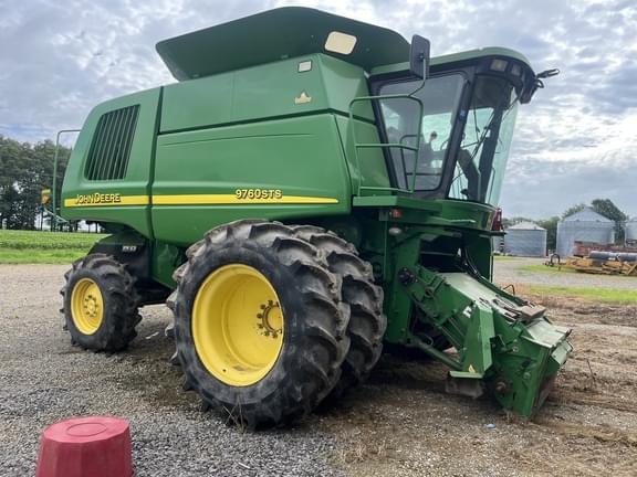 Image of John Deere 9760 STS equipment image 1