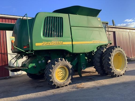 Image of John Deere 9760 STS equipment image 1