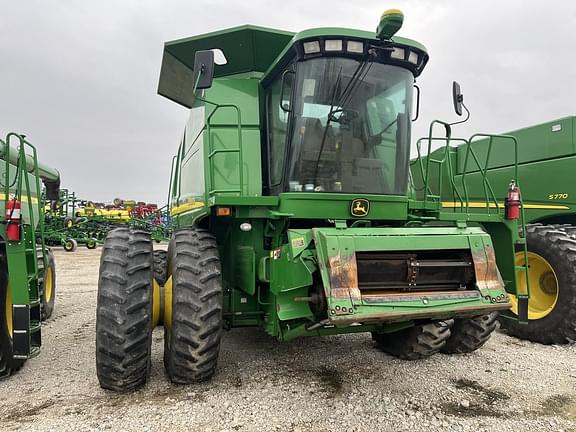 Image of John Deere 9760 STS equipment image 2