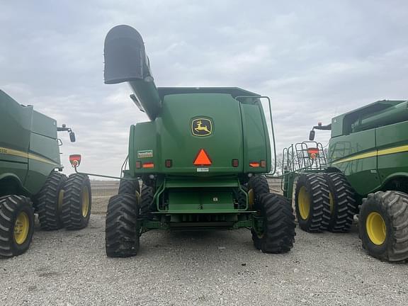 Image of John Deere 9760 STS equipment image 4