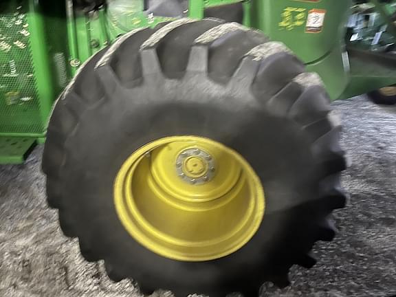 Image of John Deere 9760 STS equipment image 4