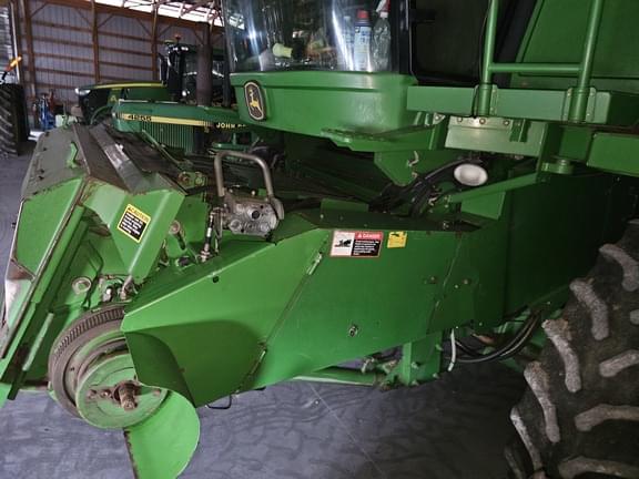 Image of John Deere 9760 STS equipment image 2