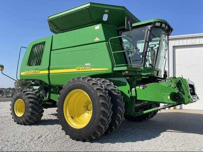 2004 John Deere 9760 STS Equipment Image0
