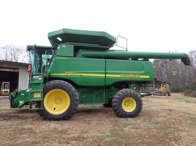 Image of John Deere 9760 STS equipment image 1