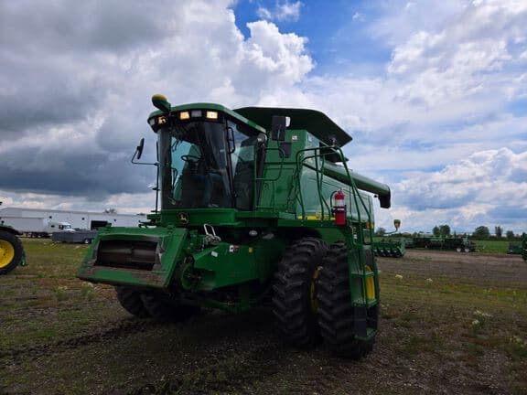 Image of John Deere 9760 STS equipment image 4