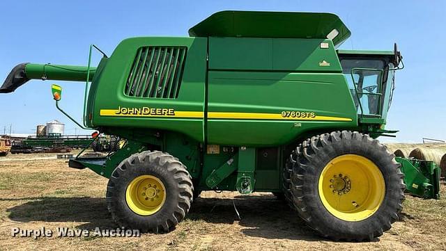 Image of John Deere 9760 STS equipment image 3