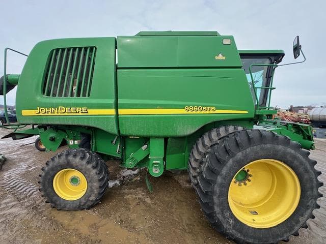 Image of John Deere 9860 STS equipment image 3
