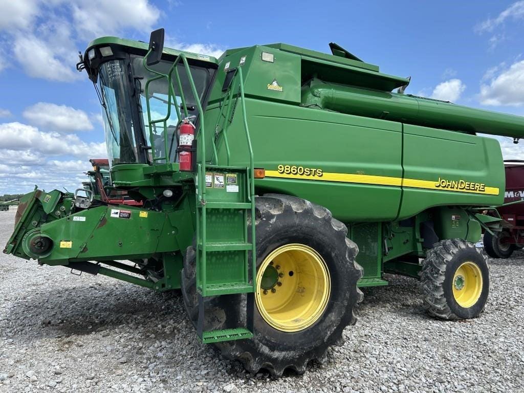 2004 John Deere 9860 STS Equipment Image0
