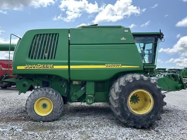 Image of John Deere 9860 STS equipment image 3