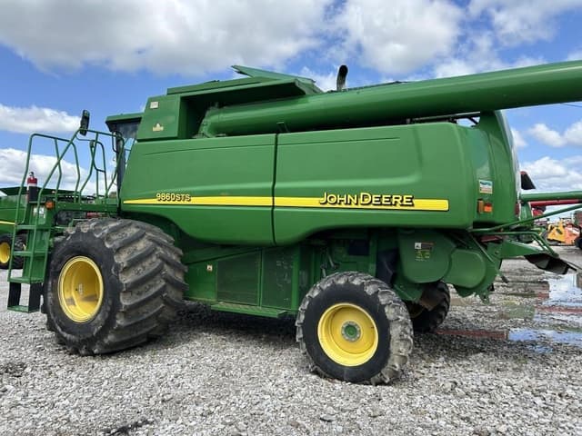 Image of John Deere 9860 STS equipment image 4