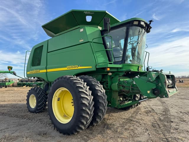 Image of John Deere 9860 STS equipment image 1