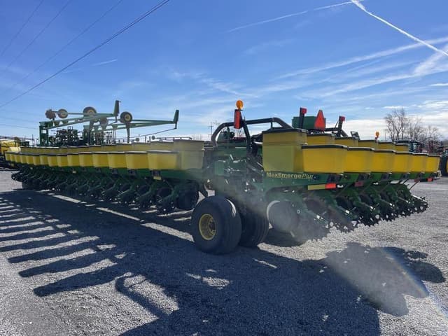 Image of John Deere DB90 equipment image 4