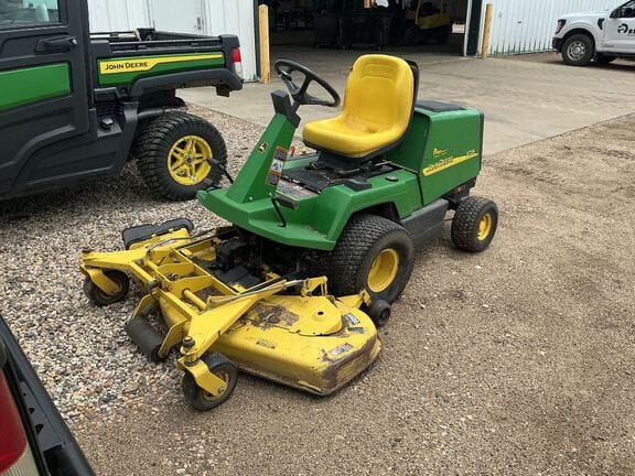 2004 John Deere F725 Equipment Image0