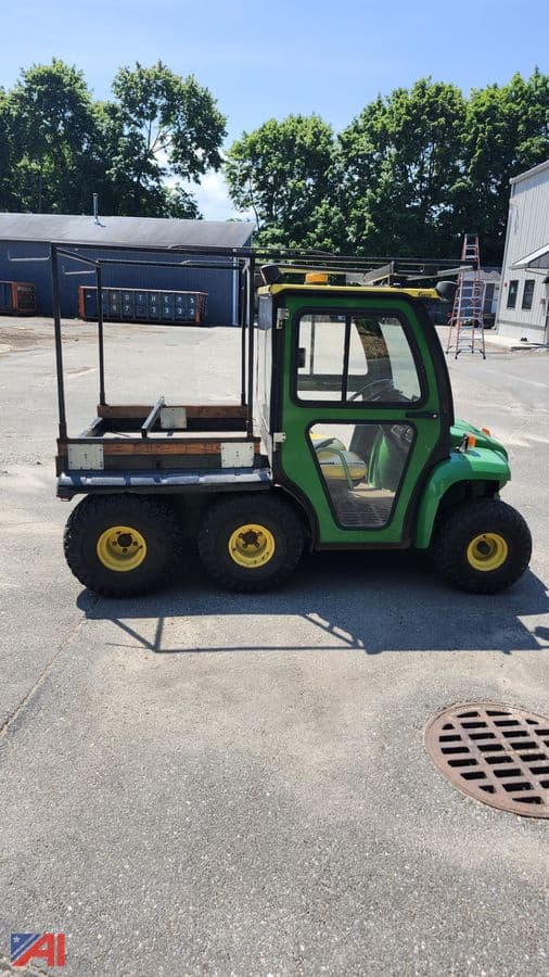 Image of John Deere Gator equipment image 4