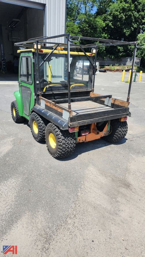 Image of John Deere Gator equipment image 2