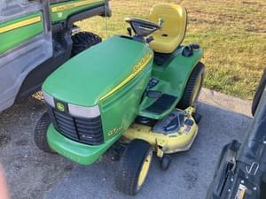 2004 John Deere GT235 Image