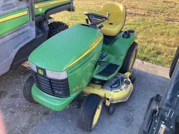 Main image John Deere GT235