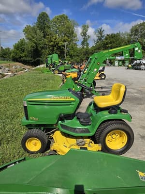 2004 John Deere GT235 Image