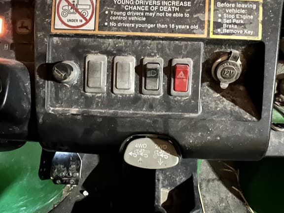 Image of John Deere Gator HPX equipment image 2