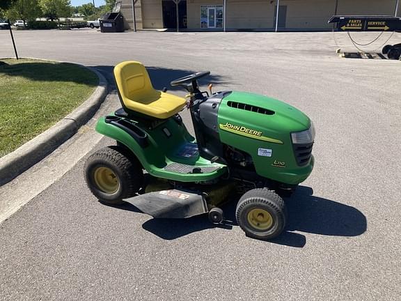 John deere lawn online tractor l110