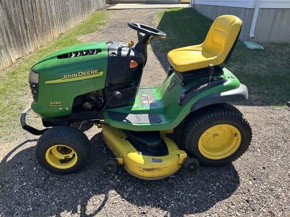 2004 John Deere L130 Equipment Image0