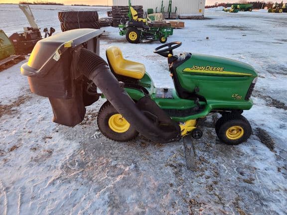 Image of John Deere LT150 equipment image 4