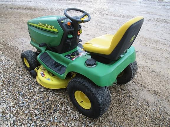 Image of John Deere LT160 equipment image 4