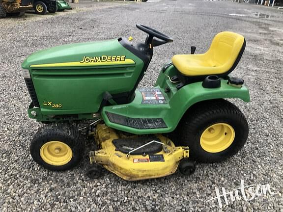 Image of John Deere LX280 equipment image 2