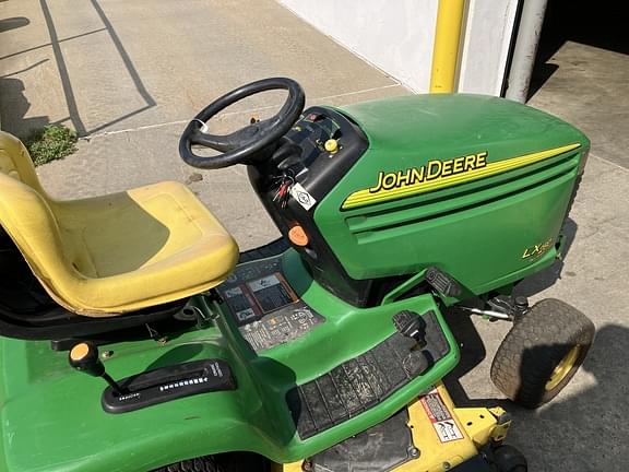 Image of John Deere LX280 equipment image 3