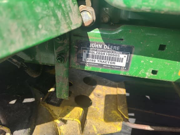 Image of John Deere LX289 equipment image 1