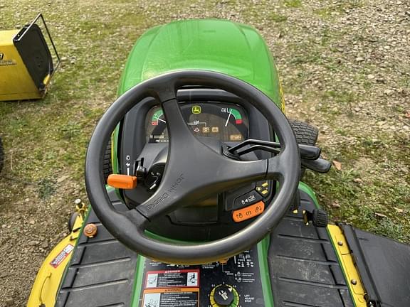 Image of John Deere X475 equipment image 3