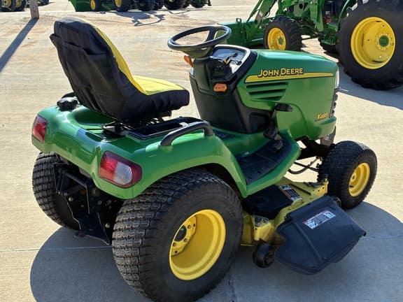 Image of John Deere X485 equipment image 4