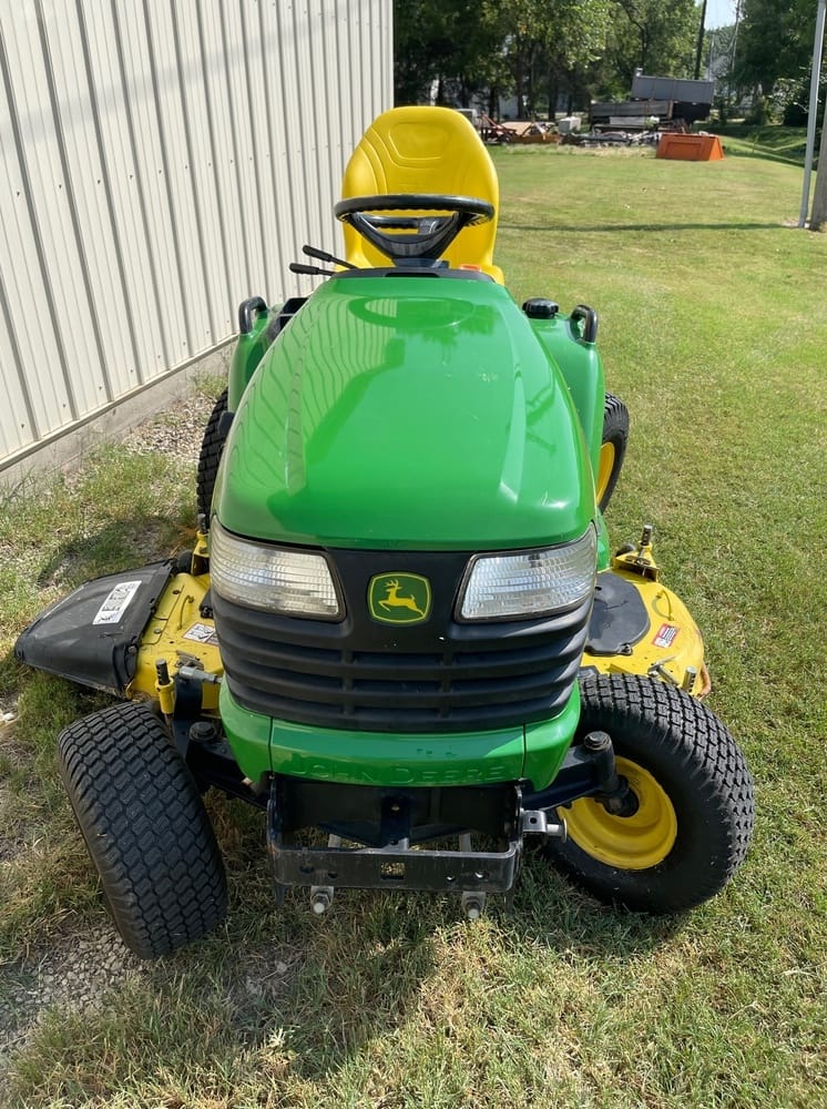 John Deere X485 Equipment Image0