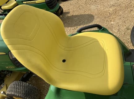 Image of John Deere X485 equipment image 4